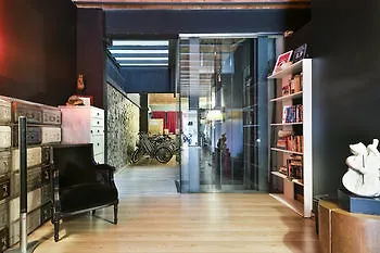Ramblas Building - Feel At 4*