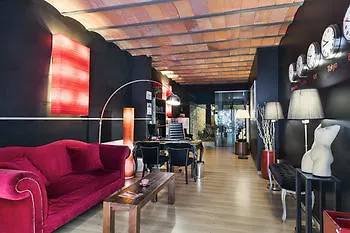 Ramblas Building - Feel At